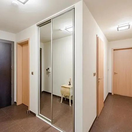 Luxury In And Free Parking