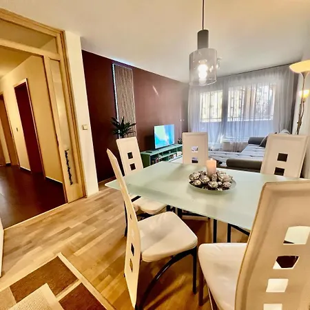 Luxury In And Free Parking Prague