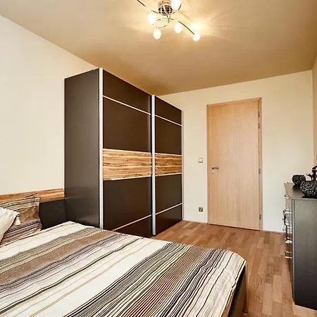 Luxury In And Free Parking *