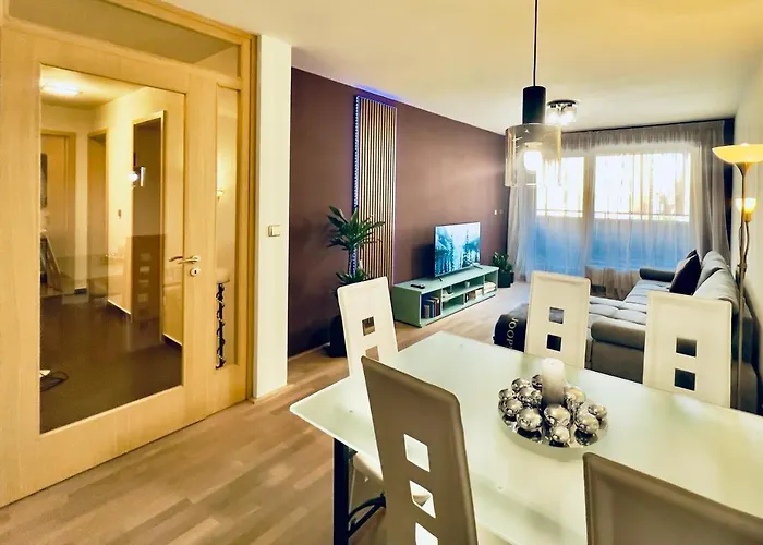 Luxury In And Free Parking 아파트 *