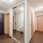 Luxury In And Free Parking