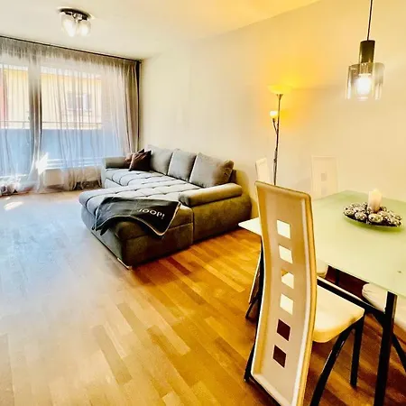 Διαμέρισμα Luxury In And Free Parking Πράγα